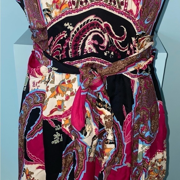 ECI New York Dress Size 6 Ties In Front or Back Colorful V-neck in EUC - Picture 7 of 8